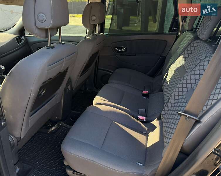 Минивэн Renault Grand Scenic 2011 в Ровно