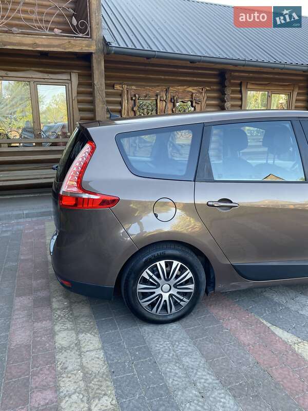 Минивэн Renault Grand Scenic 2010 в Львове