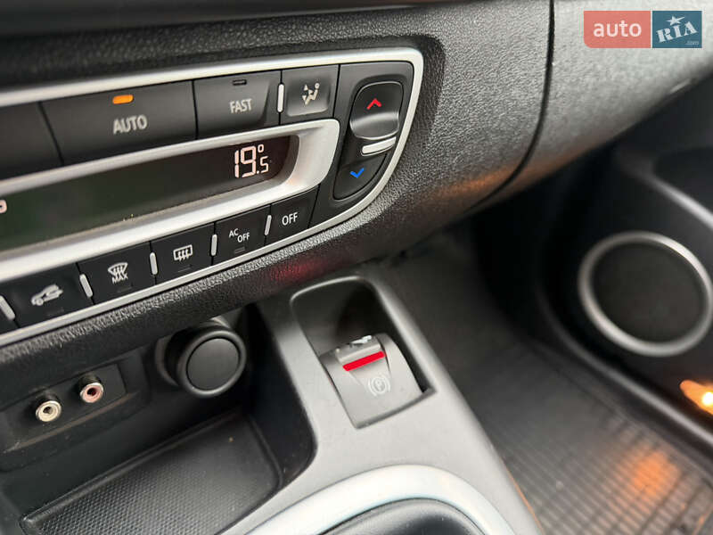 Минивэн Renault Grand Scenic 2010 в Ровно