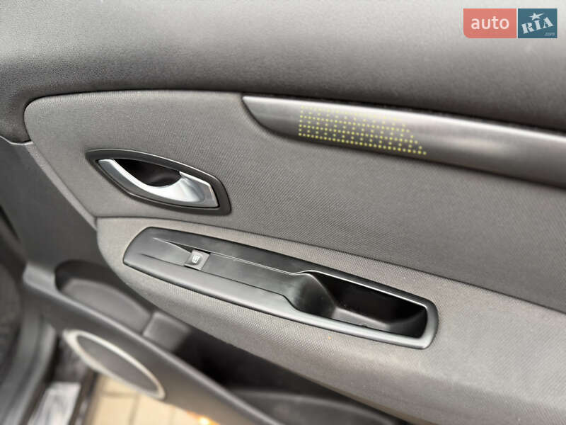 Минивэн Renault Grand Scenic 2010 в Ровно