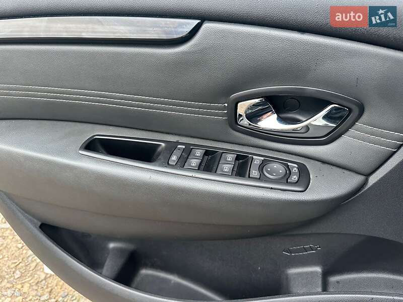 Мінівен Renault Grand Scenic 2016 в Нововолинську