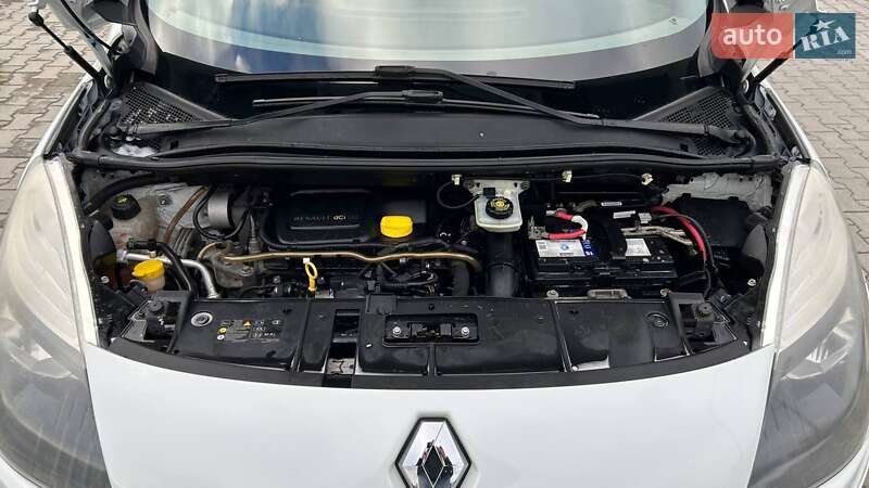 Минивэн Renault Grand Scenic 2011 в Львове фото 25 Минивэн Renault Grand Scenic 2011 в Львове