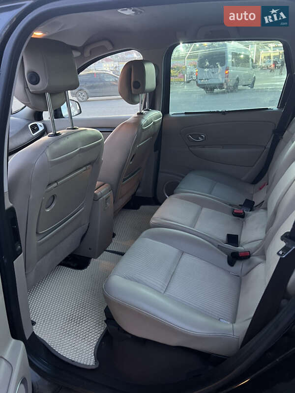 Минивэн Renault Grand Scenic 2010 в Черновцах