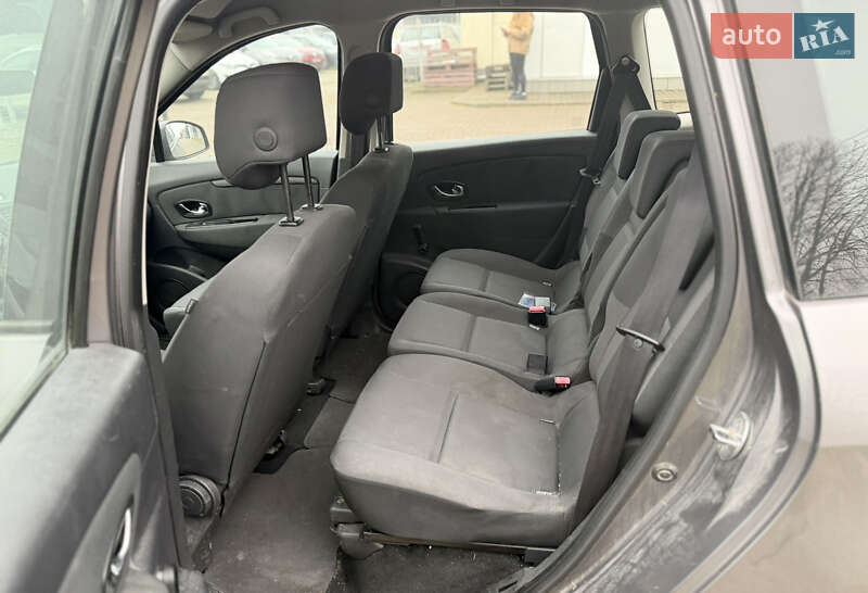 Минивэн Renault Grand Scenic 2013 в Ровно