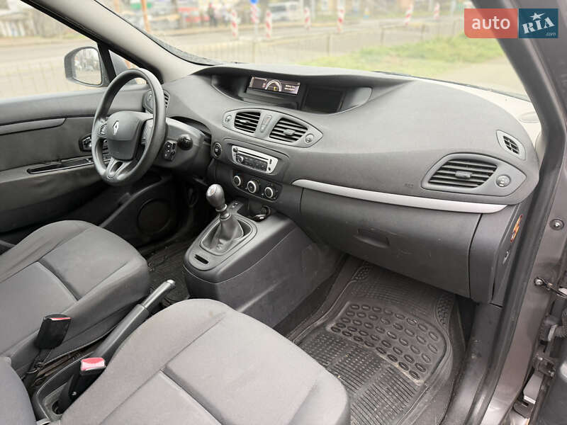 Минивэн Renault Grand Scenic 2013 в Ровно
