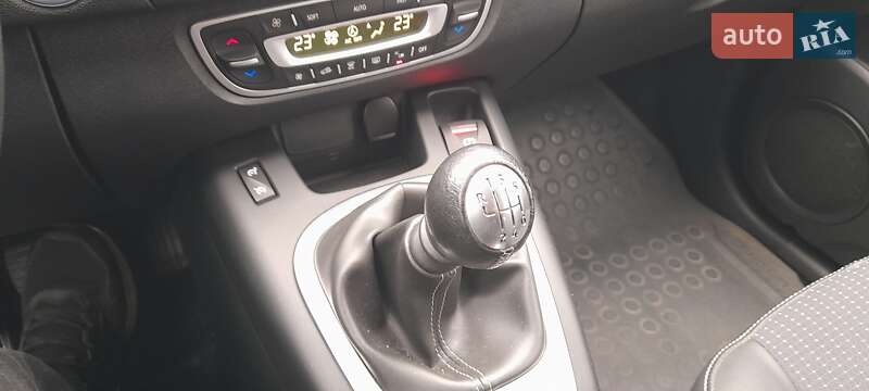 Минивэн Renault Grand Scenic 2013 в Тернополе фото 31 Минивэн Renault Grand Scenic 2013 в Тернополе