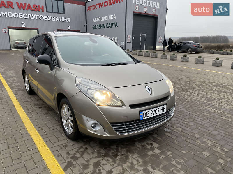 Renault Grand Scenic 2011 Renault Grand Scenic 2011