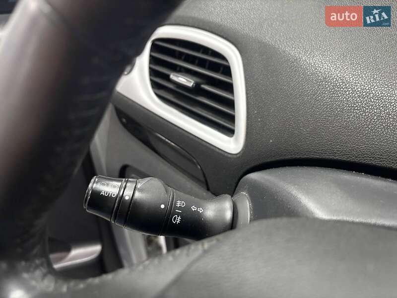 Мінівен Renault Grand Scenic 2012 в Києві фото 21 Мінівен Renault Grand Scenic 2012 в Києві