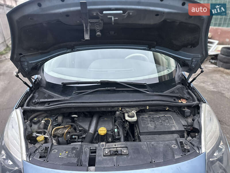 Минивэн Renault Grand Scenic 2011 в Киеве