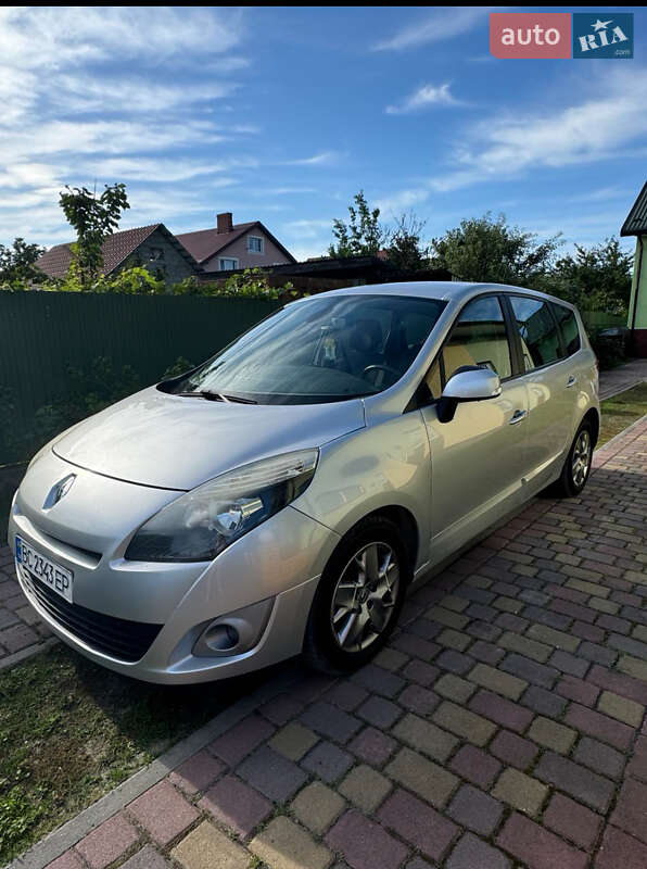 Renault Grand Scenic 2011 Renault Grand Scenic 2011