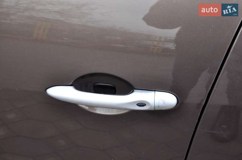 Минивэн Renault Grand Scenic 2011 в Львове фото 15 Минивэн Renault Grand Scenic 2011 в Львове