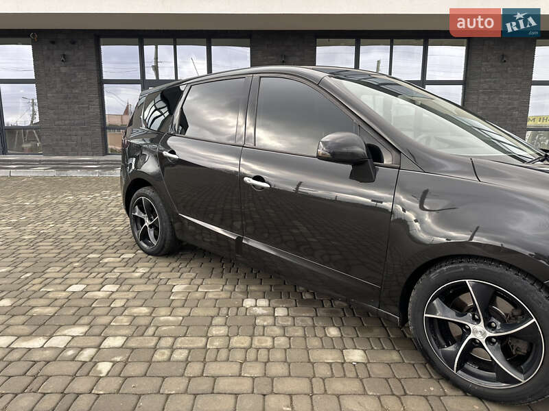 Мінівен Renault Grand Scenic 2009 в Хотині