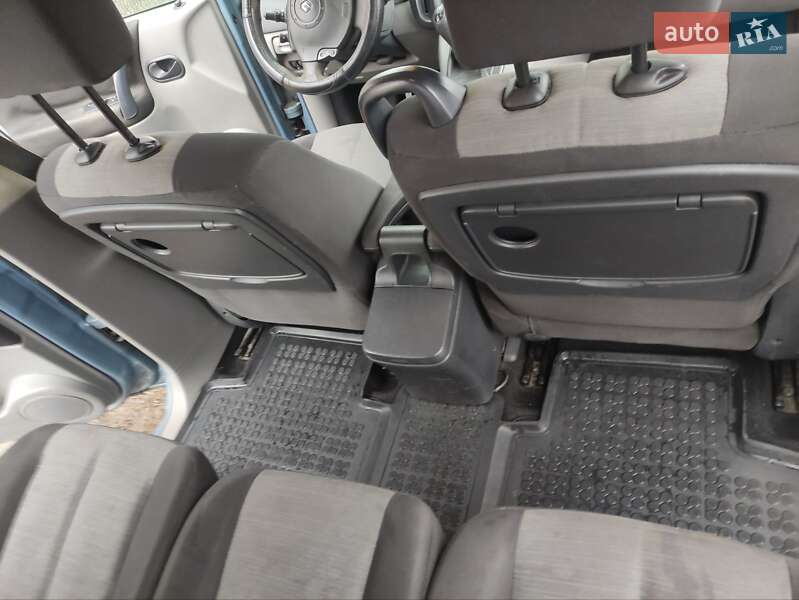 Мінівен Renault Grand Scenic 2006 в Львові фото 14 Мінівен Renault Grand Scenic 2006 в Львові