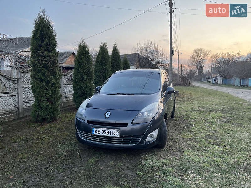 Renault Grand Scenic 2011