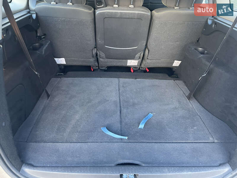 Минивэн Renault Grand Scenic 2010 в Вараше