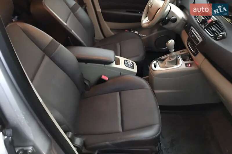 Минивэн Renault Grand Scenic 2011 в Киеве