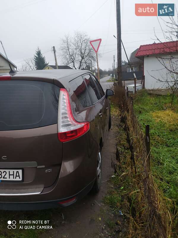 Мінівен Renault Grand Scenic 2011 в Володимирі
