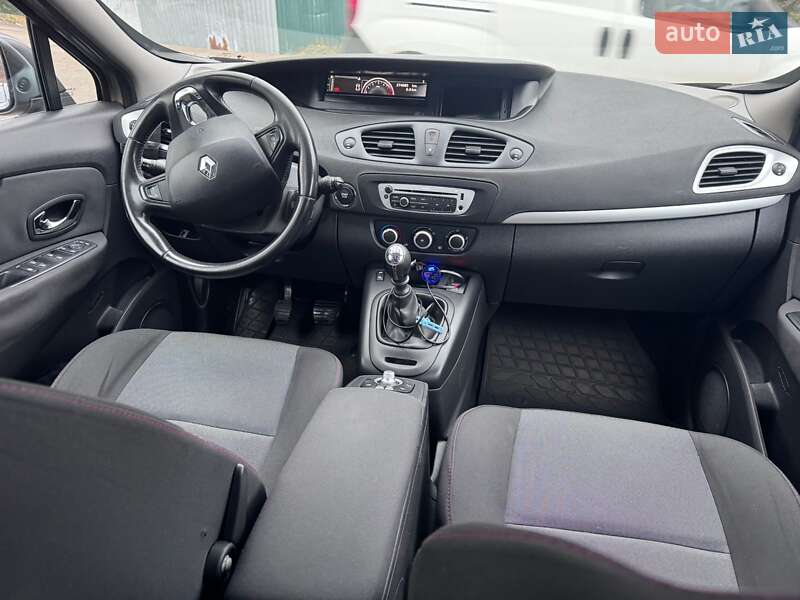 Минивэн Renault Grand Scenic 2013 в Киеве