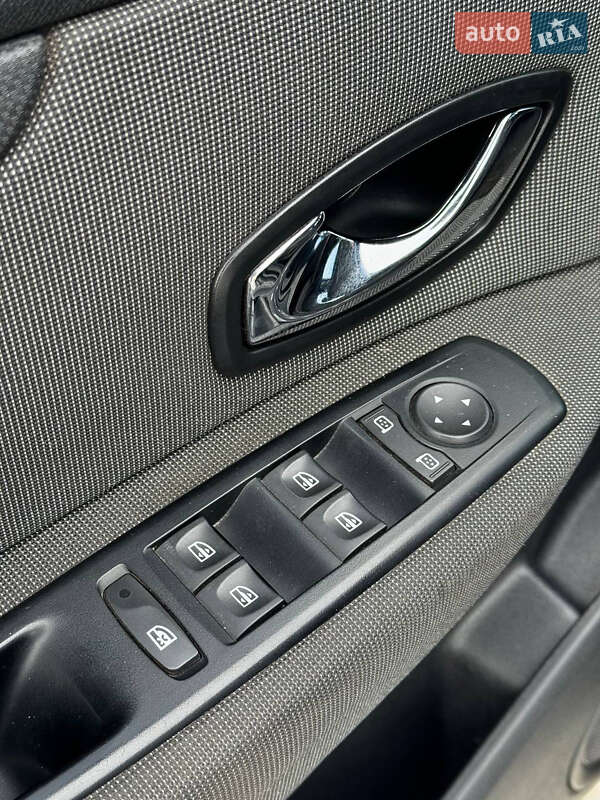 Минивэн Renault Grand Scenic 2011 в Черкассах