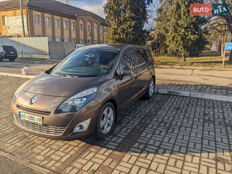 Минивэн Renault Grand Scenic 2011 в Ужгороде