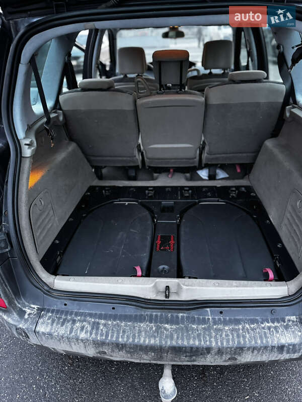 Мінівен Renault Grand Scenic 2005 в Кривому Розі