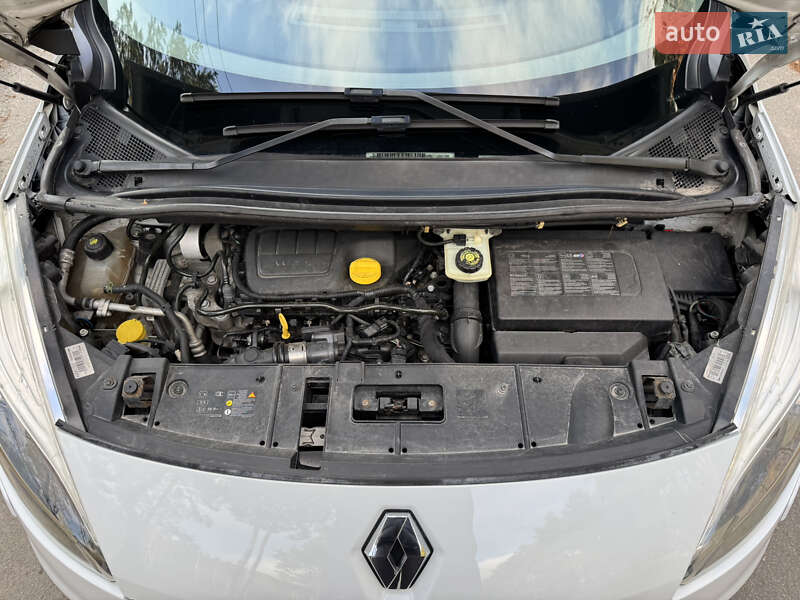 Мінівен Renault Grand Scenic 2012 в Бородянці