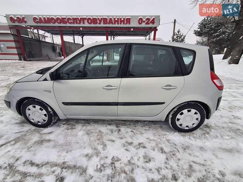 Минивэн Renault Grand Scenic 2004 в Сокольниках