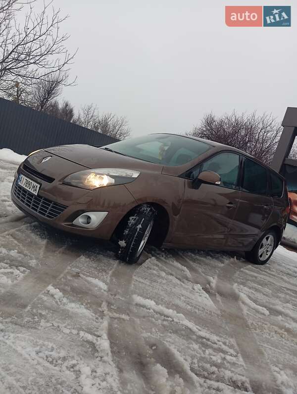 Renault Grand Scenic 2010