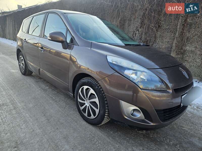 Renault Grand Scenic 2012