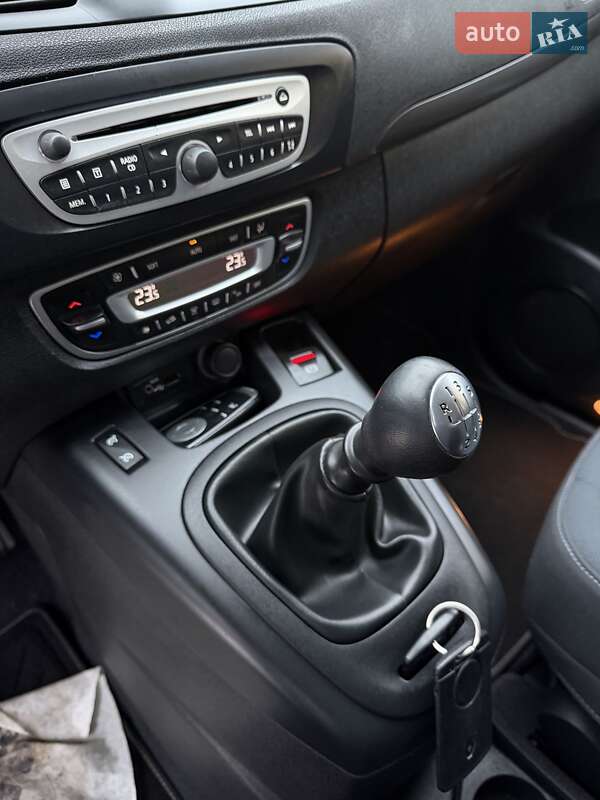 Минивэн Renault Grand Scenic 2010 в Киеве