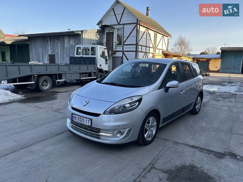 Renault Grand Scenic 2013