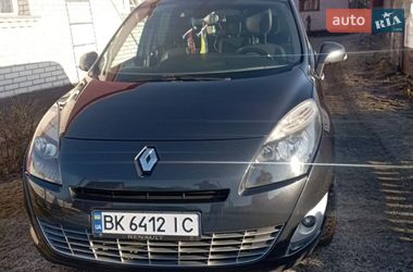 Минивэн Renault Grand Scenic 2011 в Остроге