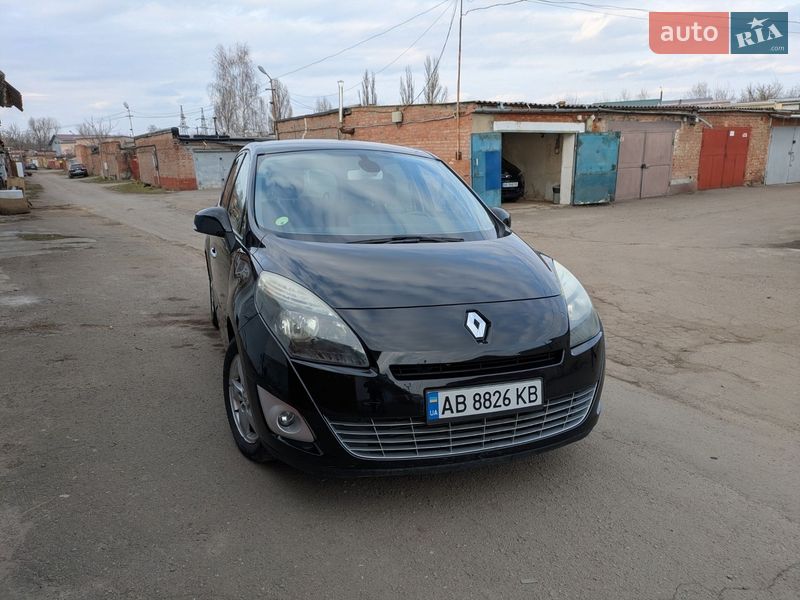 Renault Grand Scenic 2011