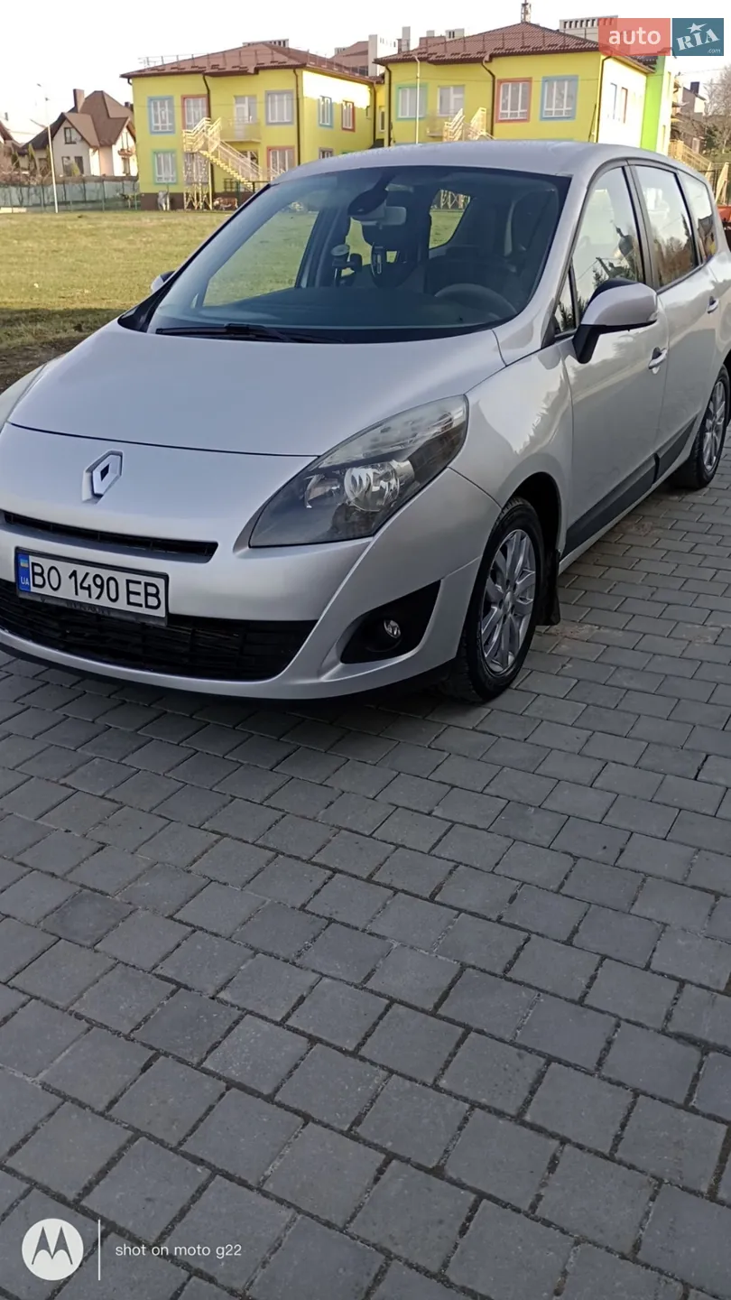 2010 Renault Scenic - фото 1