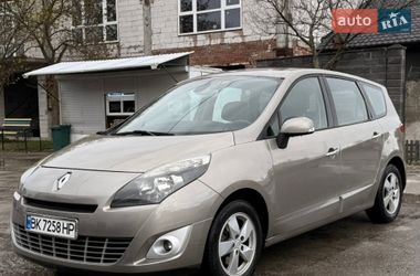 Мінівен Renault Grand Scenic 2010 в Вараші