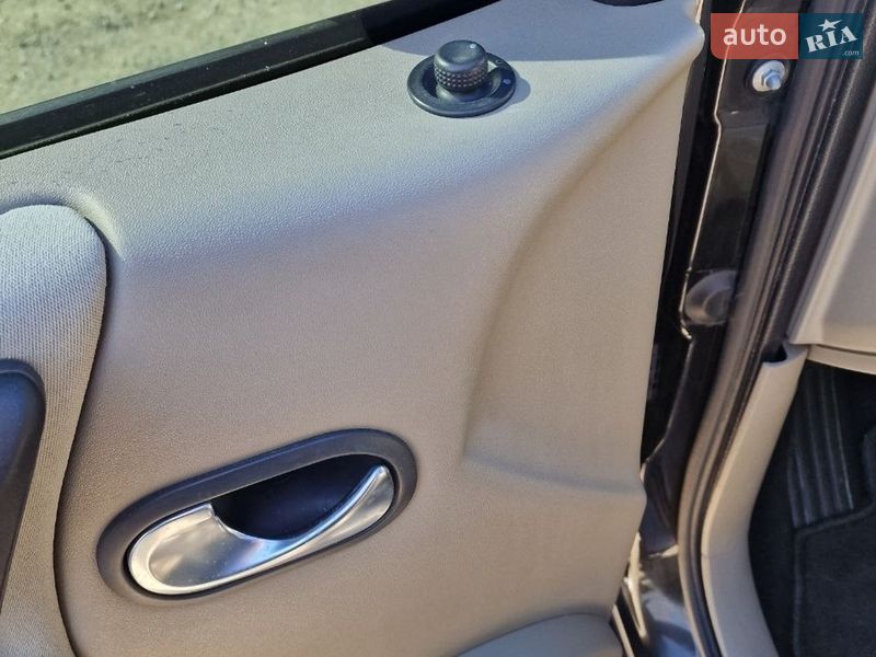 Минивэн Renault Grand Scenic 2006 в Харькове