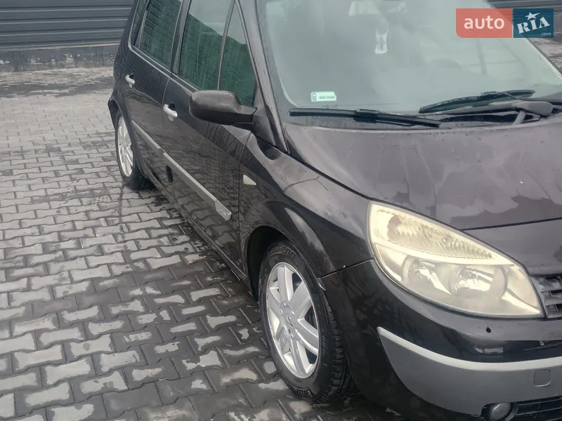 Renault Grand Scenic 2005