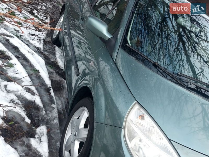 Минивэн Renault Grand Scenic 2004 в Машевке