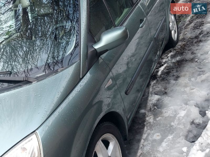 Минивэн Renault Grand Scenic 2004 в Машевке