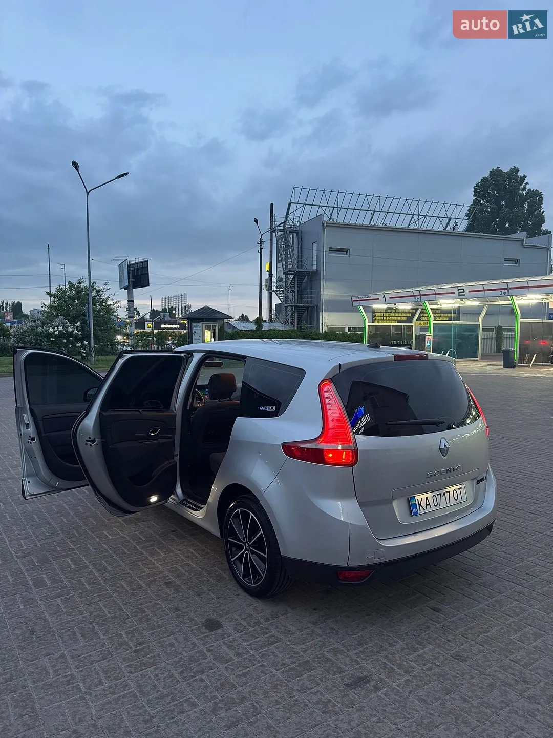 2010 Renault Scenic - мініатюра 8