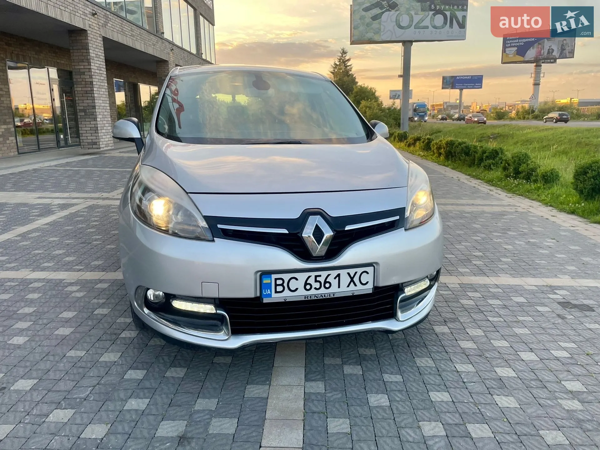 2014 Renault Scenic - мініатюра 19