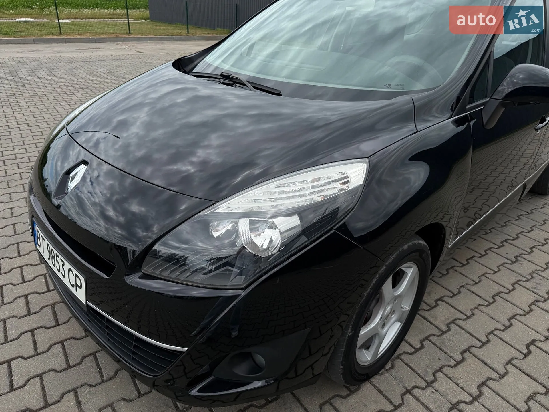 2010 Renault Scenic - мініатюра 17