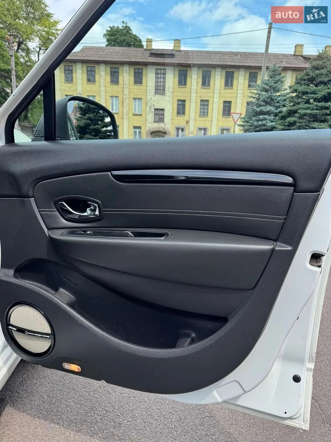 2015 Renault Scenic - мініатюра 16