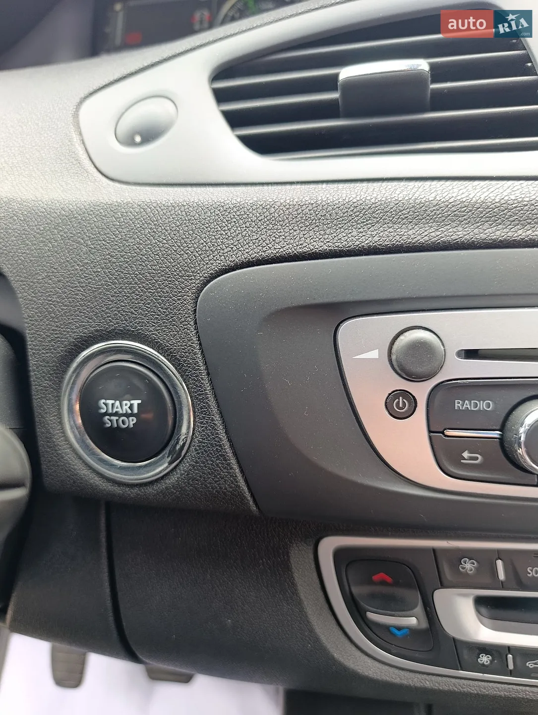 2014 Renault Scenic - мініатюра 19