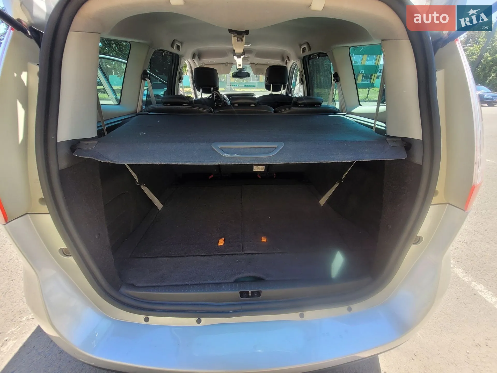 2014 Renault Scenic - мініатюра 9