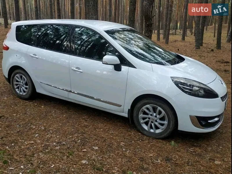 Renault Grand Scenic 2012