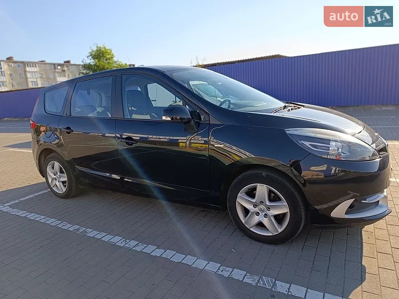 Renault Grand Scenic 2015