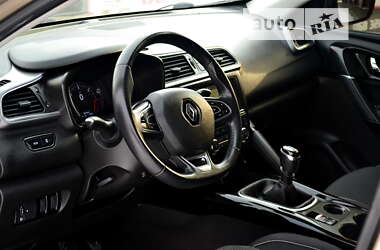 Позашляховик / Кросовер Renault Kadjar 2018 в 