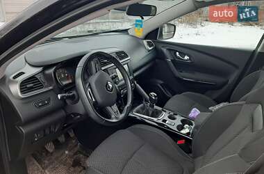 Внедорожник / Кроссовер Renault Kadjar 2016 в 