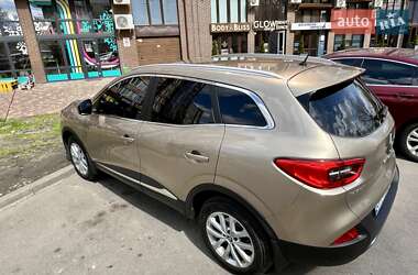 Внедорожник / Кроссовер Renault Kadjar 2017 в 